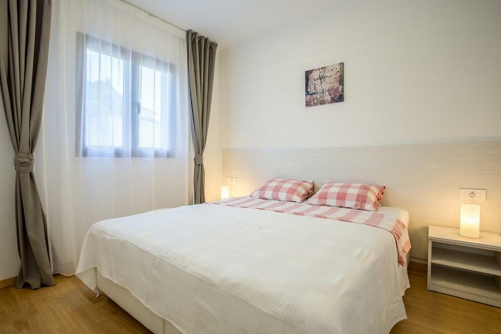 Apartments Jelena Ražanj Eksteriør billede